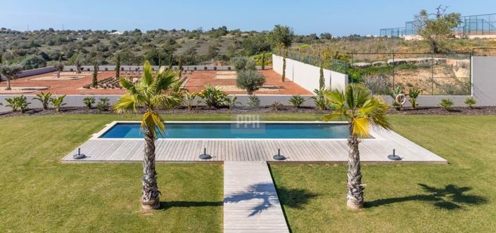 Image No.32-2 Bed Apartment for sale