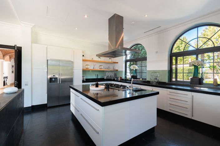 Image No.20-6 Bed Villa for sale