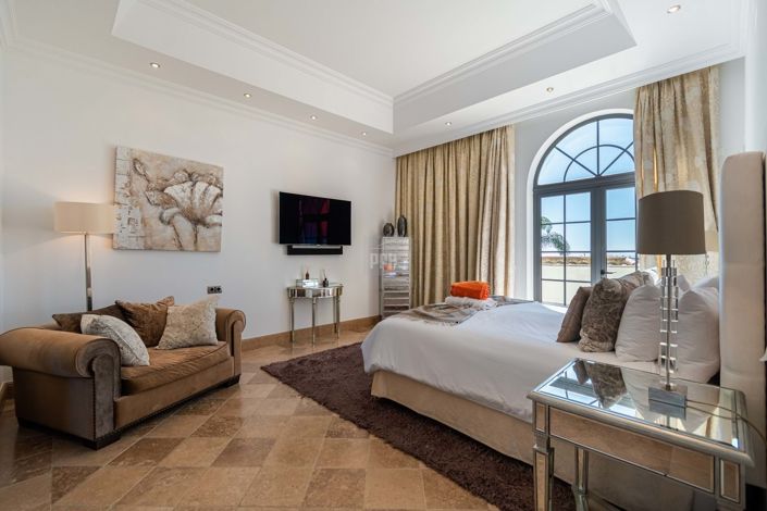 Image No.25-6 Bed Villa for sale