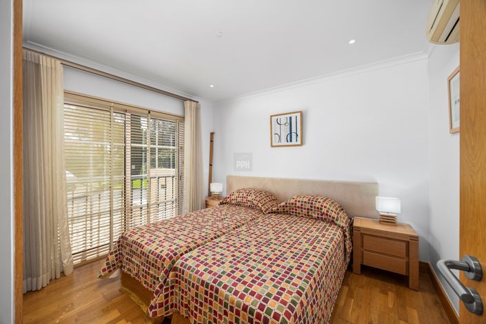 Image No.3-4 Bed Townhouse for sale