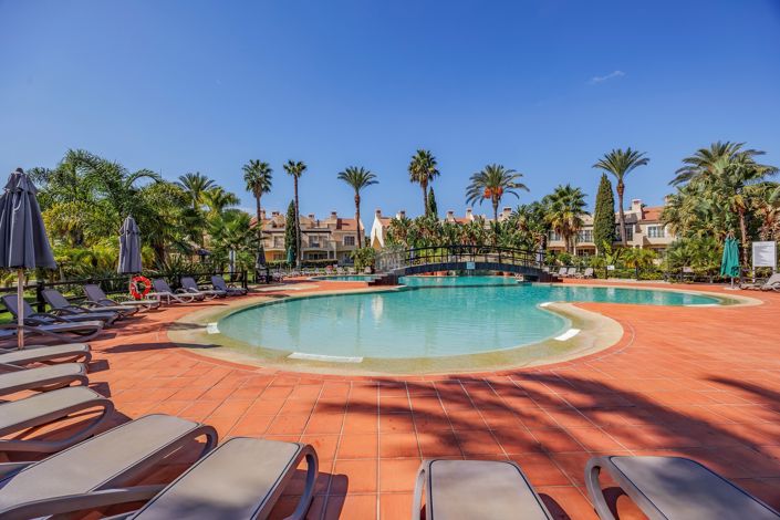 Image No.36-4 Bed Townhouse for sale