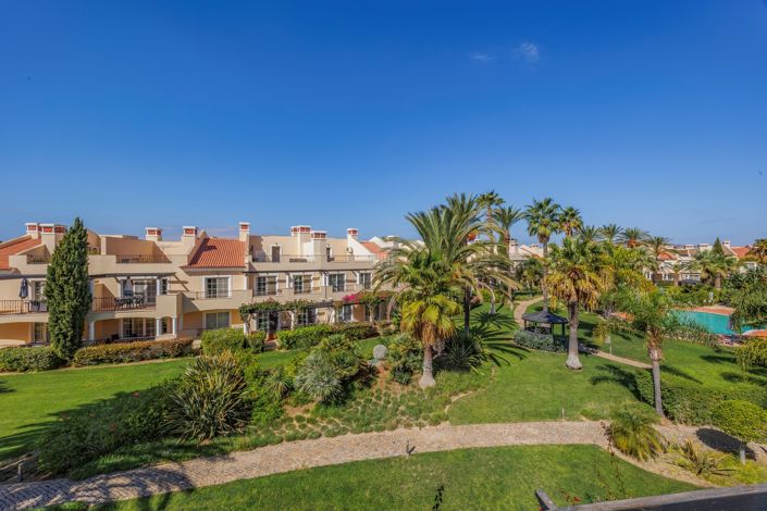 Image No.47-4 Bed Townhouse for sale