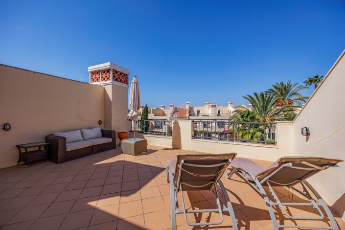 Image No.48-4 Bed Townhouse for sale