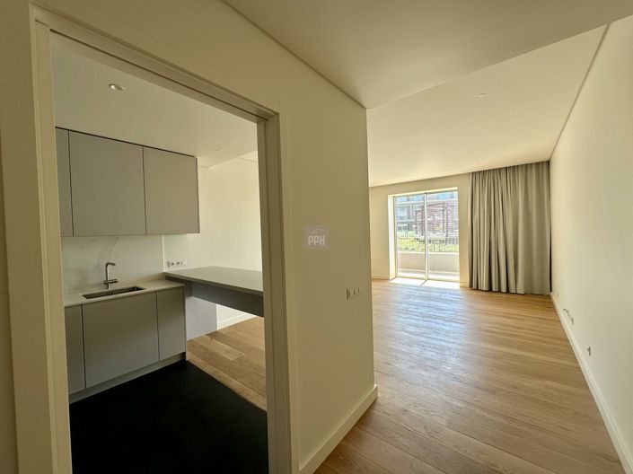 Image No.22-2 Bed Apartment for sale