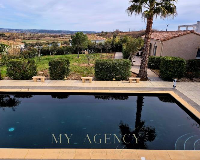 Image No.2-8 Bed Property for sale