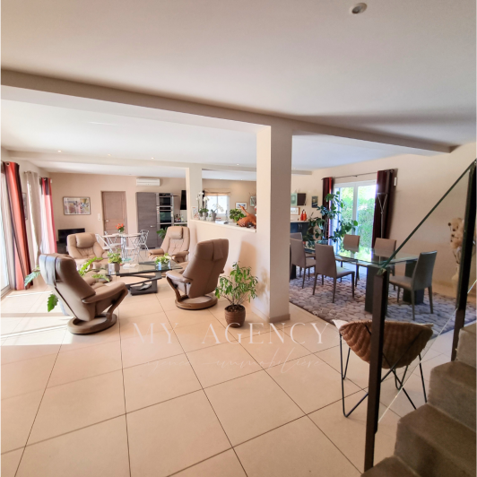 Image No.10-4 Bed House/Villa for sale