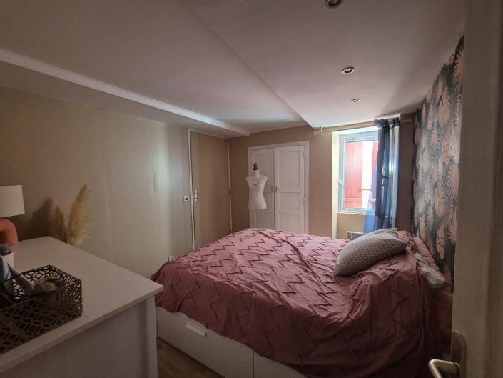 Image No.6-2 Bed Village House for sale