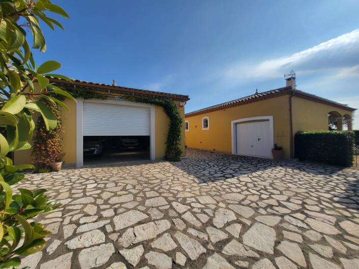 Image No.40-Villa de 4 chambres à vendre à Caux