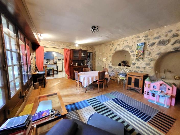 Image No.5-3 Bed Village House for sale