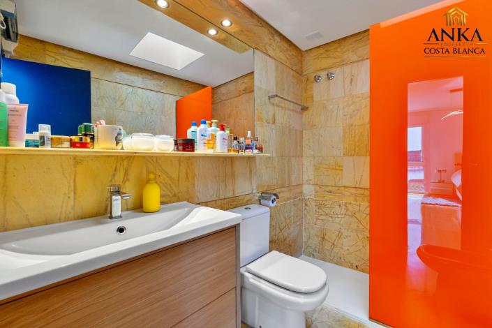 Image No.17-3 Bed Chalet for sale