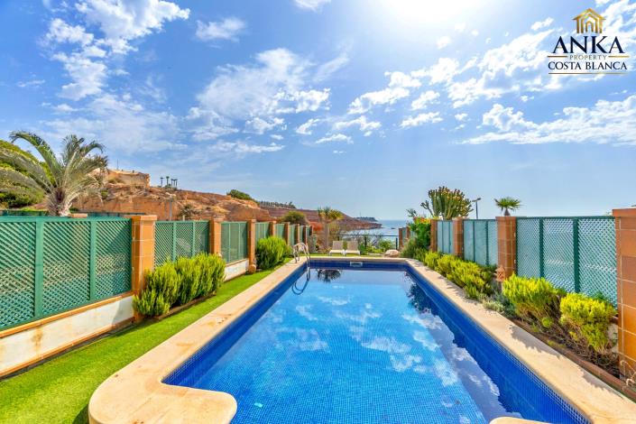 Image No.8-3 Bed Chalet for sale