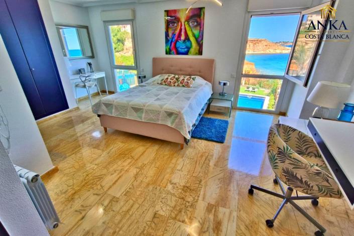 Image No.14-3 Bed Chalet for sale