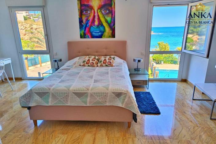 Image No.13-3 Bed Chalet for sale