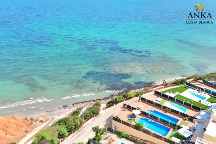 Image No.26-3 Bed Chalet for sale