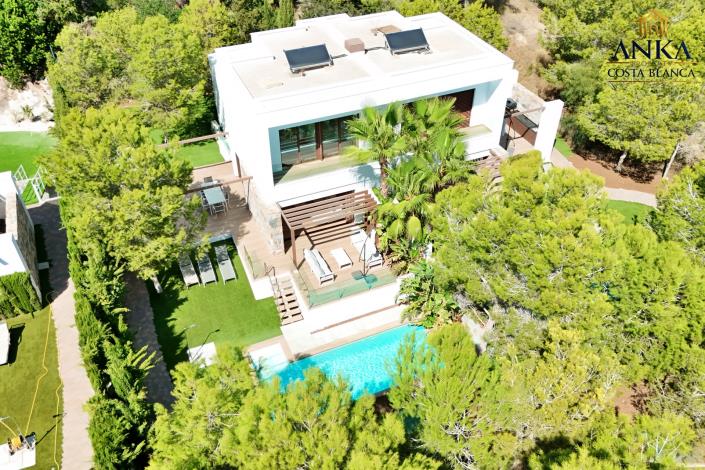 Image No.4-4 Bed Villa for sale