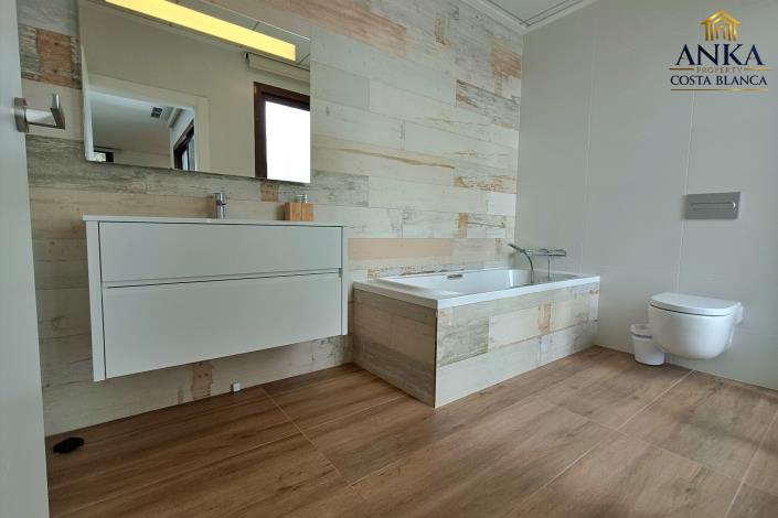 Image No.24-4 Bed Villa for sale