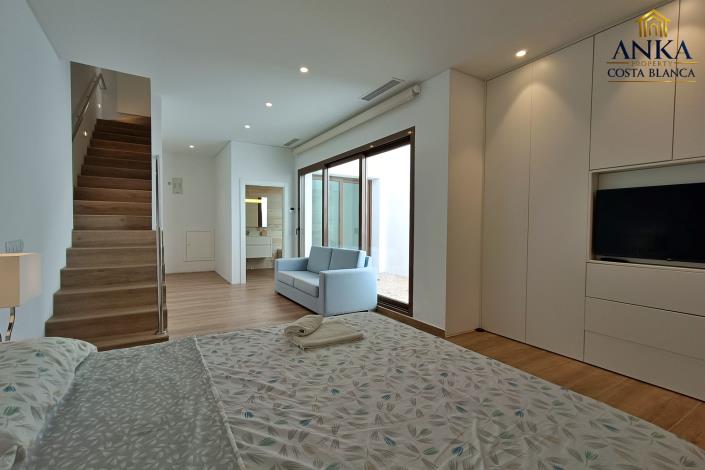 Image No.21-4 Bed Villa for sale