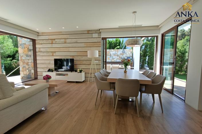 Image No.10-4 Bed Villa for sale