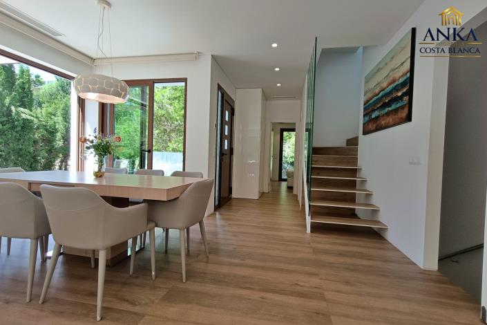 Image No.9-4 Bed Villa for sale