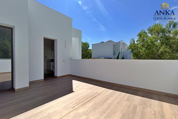 Image No.26-4 Bed Villa for sale