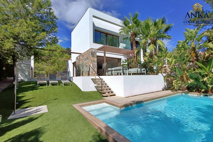 Image No.3-4 Bed Villa for sale