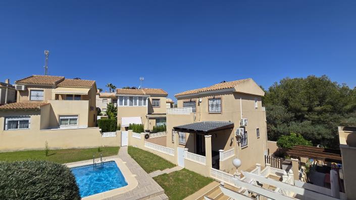 Image No.1-2 Bed Chalet for sale