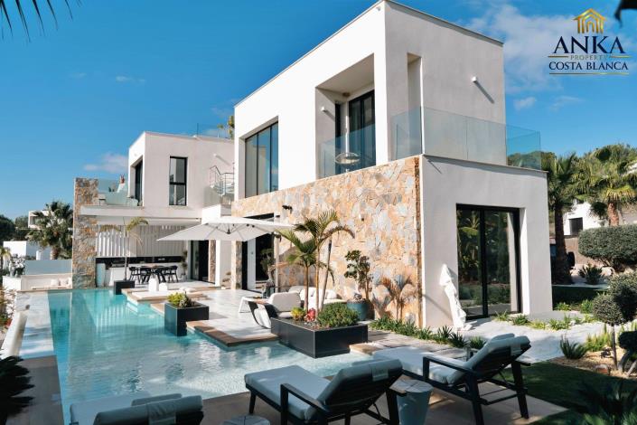 Image No.2-4 Bed Villa for sale