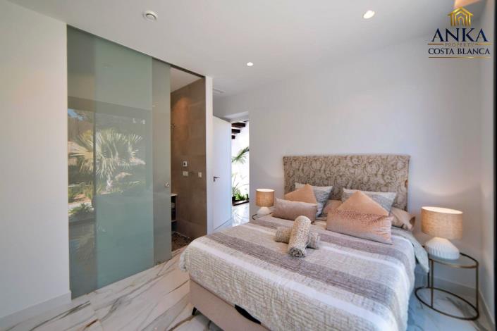 Image No.27-4 Bed Villa for sale