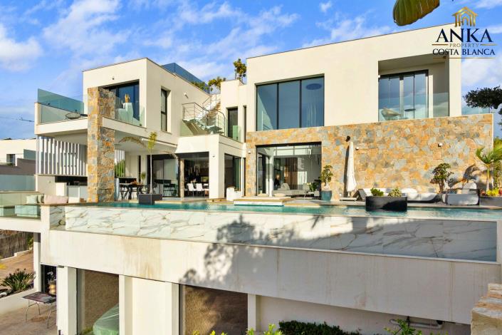 Image No.5-4 Bed Villa for sale