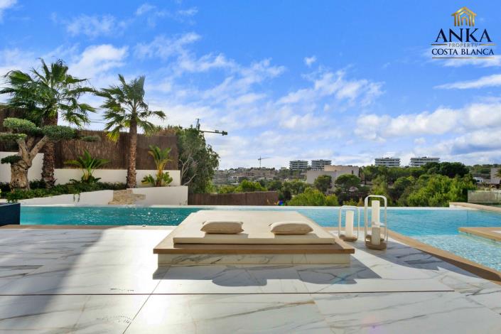 Image No.8-4 Bed Villa for sale