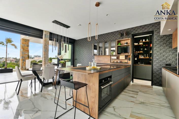 Image No.17-4 Bed Villa for sale