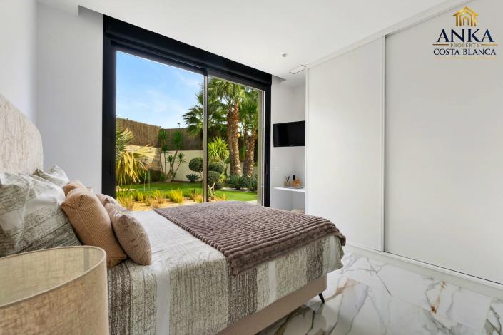 Image No.28-4 Bed Villa for sale