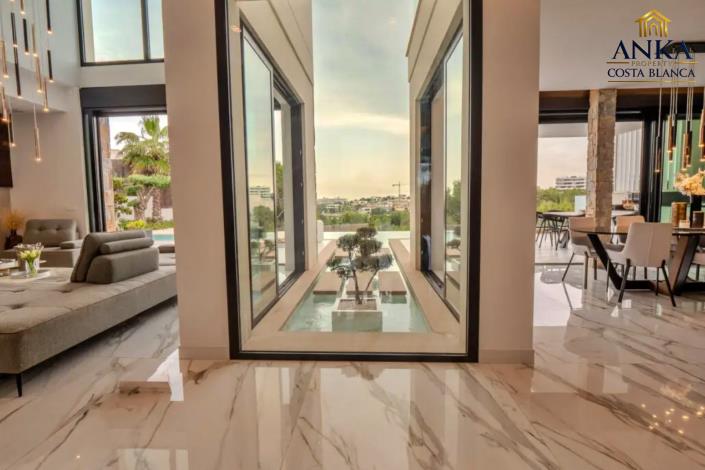 Image No.49-4 Bed Villa for sale