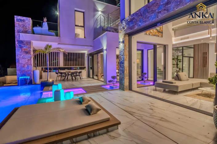 Image No.61-4 Bed Villa for sale