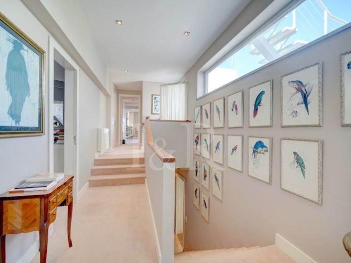 Image No.17-4 Bed House for sale