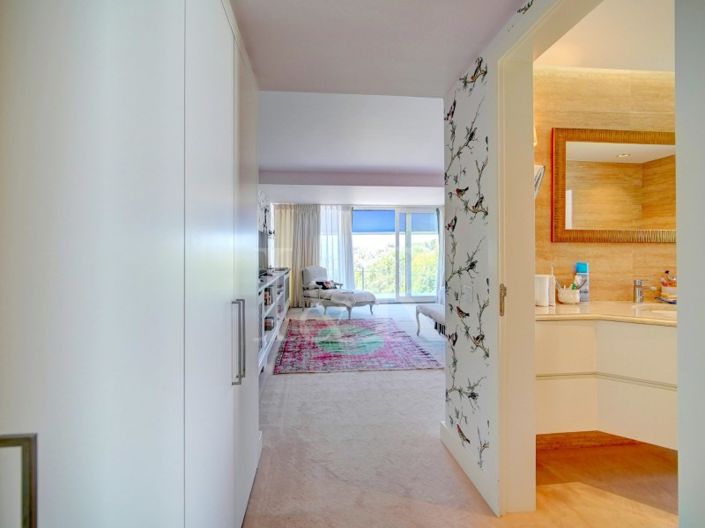 Image No.21-4 Bed House for sale