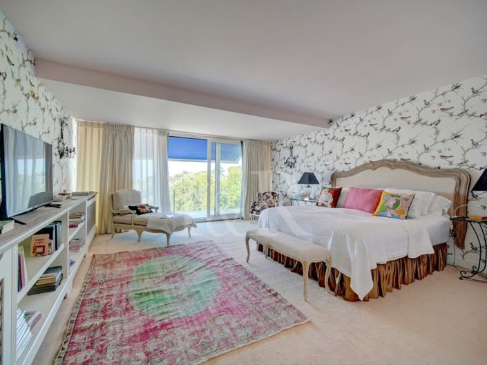 Image No.22-4 Bed House for sale