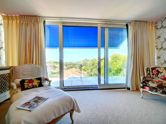 Image No.24-4 Bed House for sale