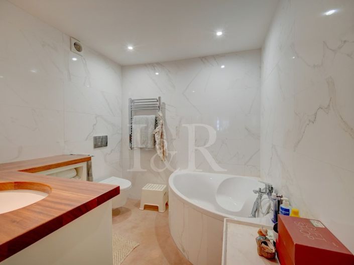 Image No.35-4 Bed House for sale