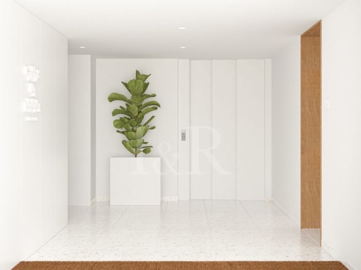 Image No.8-4 Bed Apartment for sale