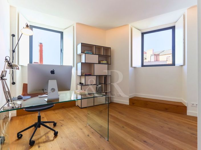 Image No.17-3 Bed Apartment for sale