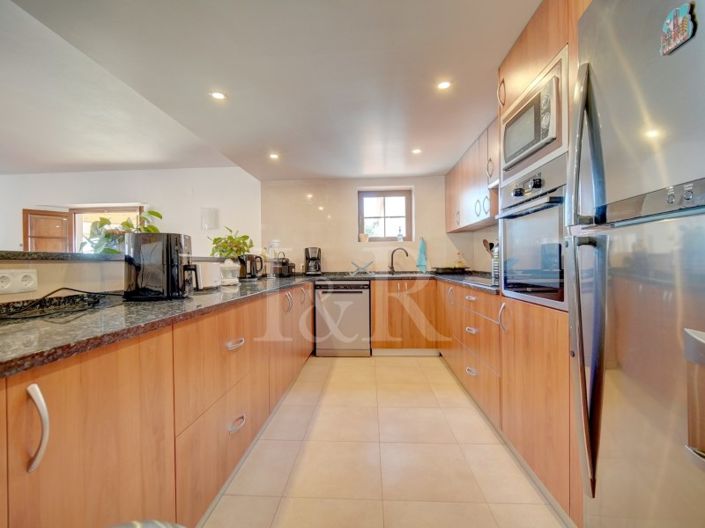 Image No.11-2 Bed House for sale