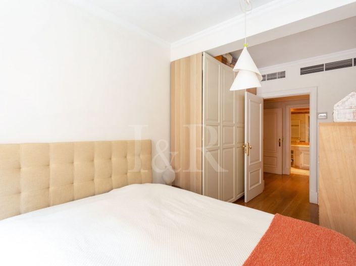 Image No.10-1 Bed Apartment for sale