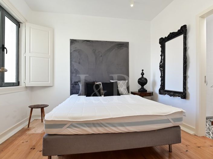 Image No.12-9 Bed House for sale