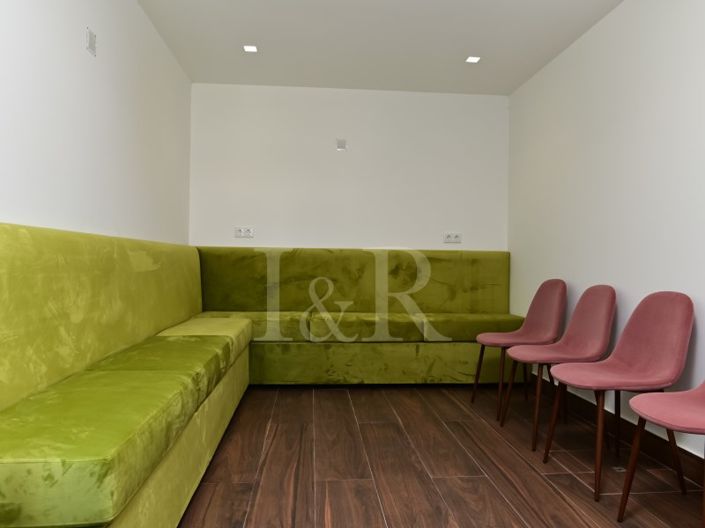 Image No.21-9 Bed House for sale