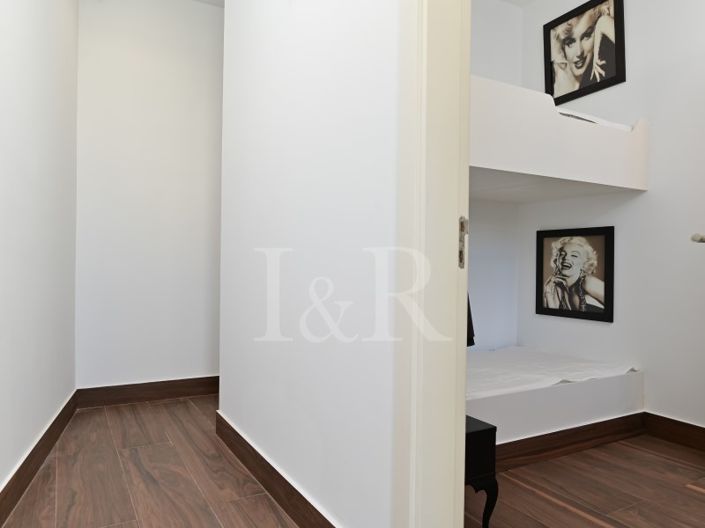 Image No.22-9 Bed House for sale