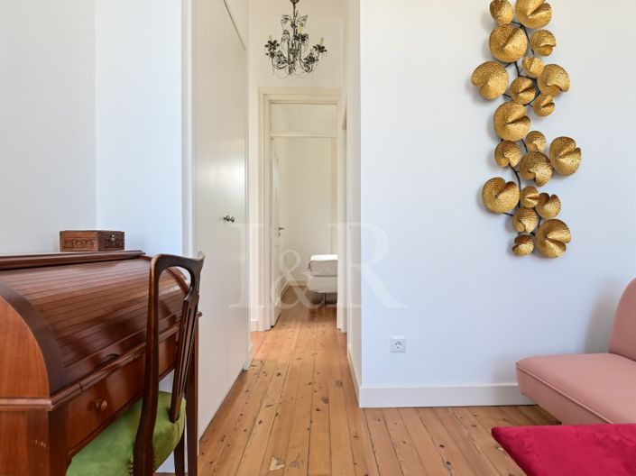 Image No.3-9 Bed House for sale