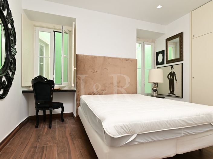 Image No.31-9 Bed House for sale