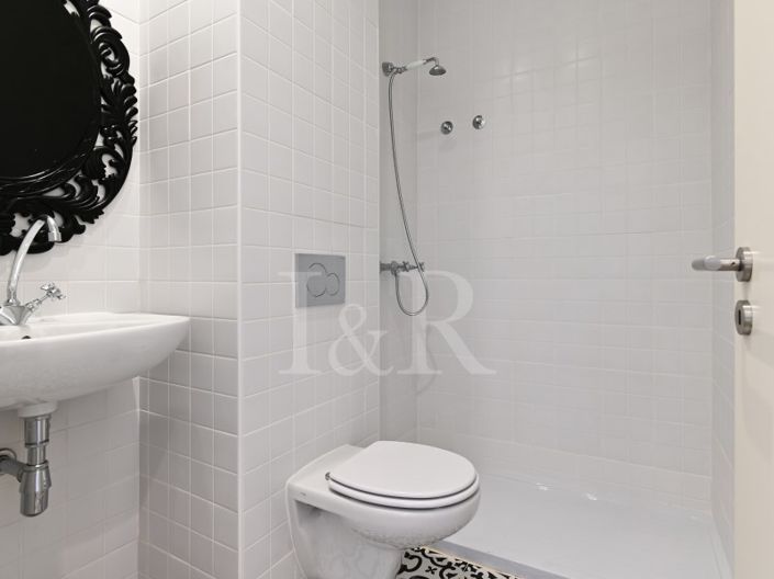 Image No.35-9 Bed House for sale