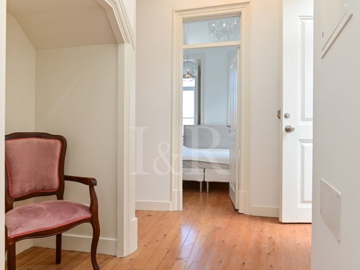 Image No.5-9 Bed House for sale